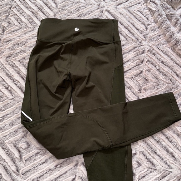 Lululemon Leggings with Mesh - Picture 7 of 7